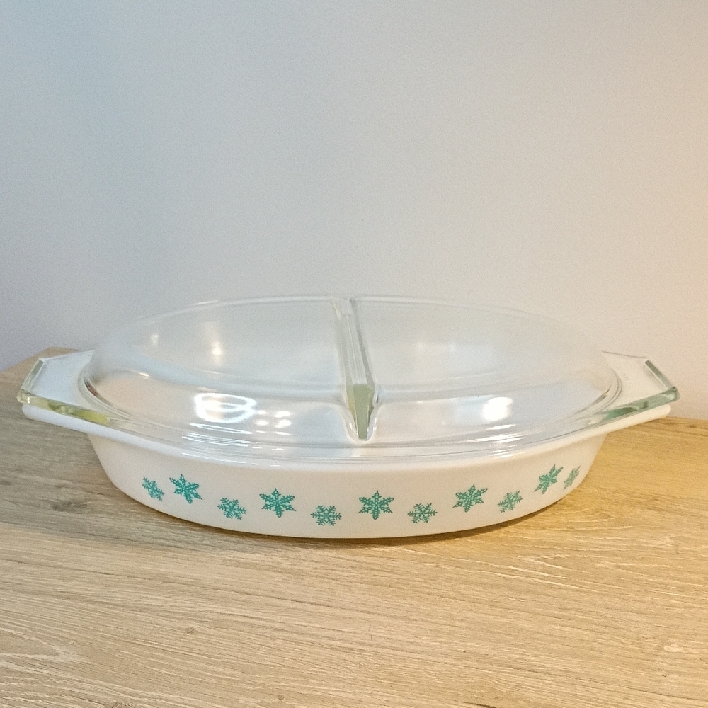Pyrex Snowflake Divided Lidded Casserole Dish Vintage